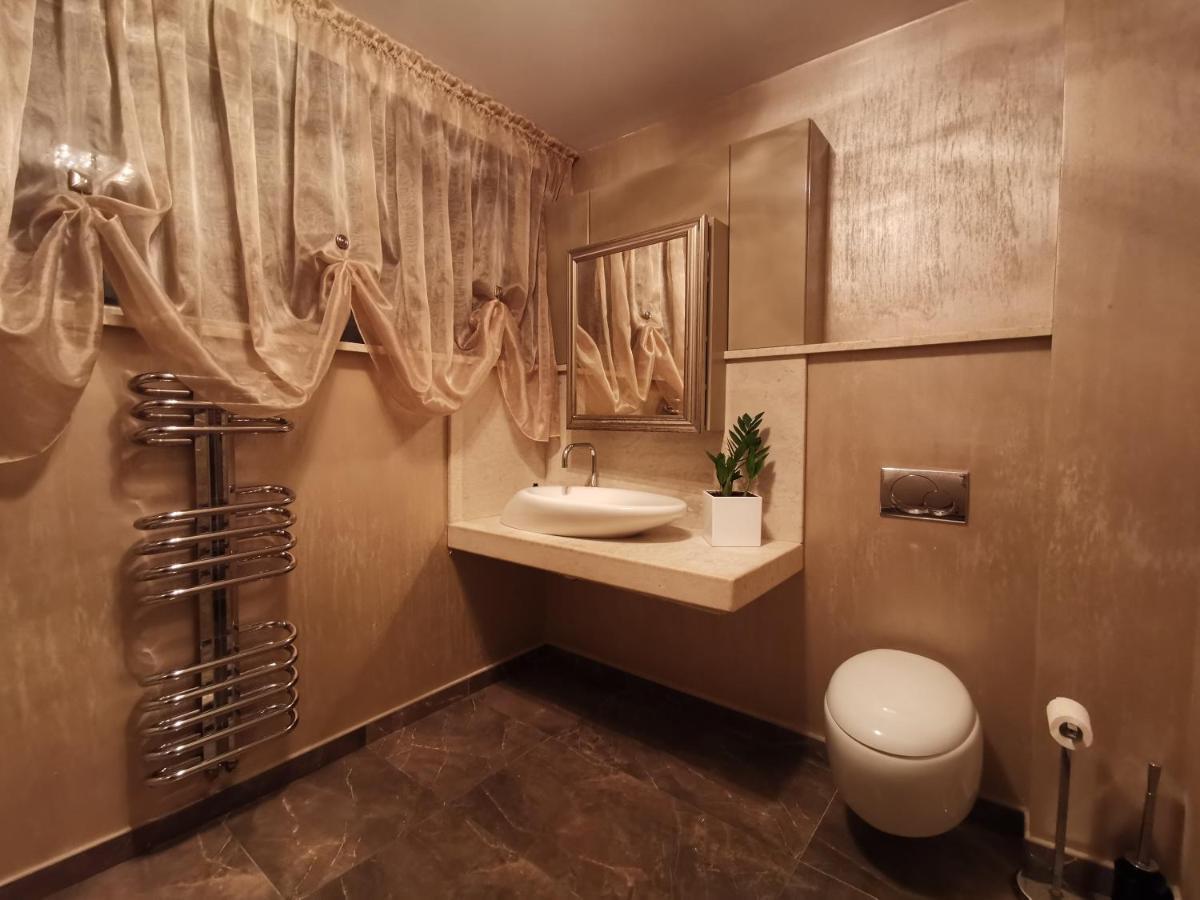 Kubiq Residence Temesgyarmat Kültér fotó