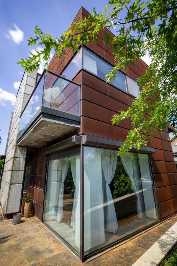 Kubiq Residence Temesgyarmat Kültér fotó