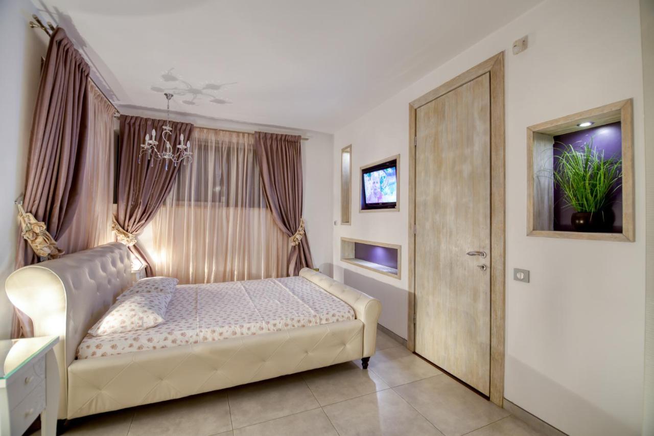 Kubiq Residence Temesgyarmat Kültér fotó