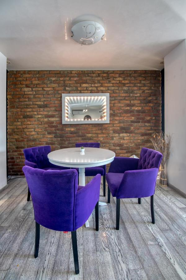 Kubiq Residence Temesgyarmat Kültér fotó
